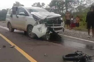 Kijang Innova nopol KH 1923 TV bertabrakan dengan motor Honda CB Verza mengakibatkan satu orang tewas. Foto: NTMC Polri