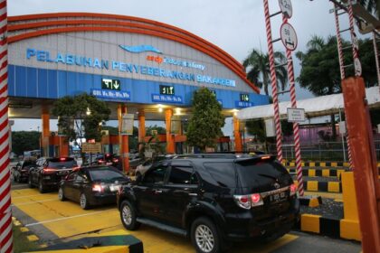 Berdasarkan data Posko Ketapang selama 24 jam (periode 25 April 2023 pukul 08.00 WIB hingga 26 April 2023 pukul 08.00 WIB) atau H+2, di mana tercatat jumlah kapal yang beroperasi sebanyak 32 unit kapal.