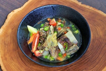 Sop Janda Judes, makanan yang memiliki nama unik ini merupakan akronim dari ‘Jawa Sunda’.