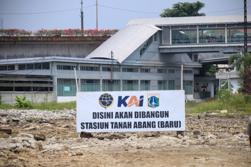 Pemprov DKI memberikan dukungan penuh terhadap pelaksanaan kegiatan peningkatan Stasiun KA Tanah Abang. Foto: PPID