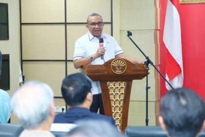 Wamenaker Afriansyah Noor ketika memberikan sambutan pada pertemuan dengan Delegasi Provinsi Guangxi CHINA-ASEAN Business and Investment Summit (CABIS), di Jakarta. Foto: Kemenaker