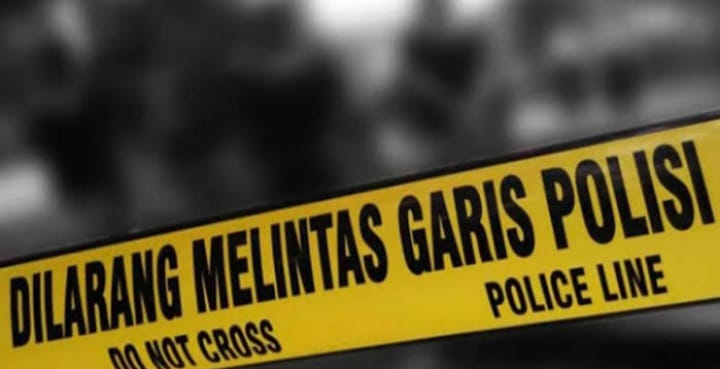 Dilarang melintasi garis police line yang terpasang di tempat kejadian perkara (TKP). Foto: Dok/ipol.id