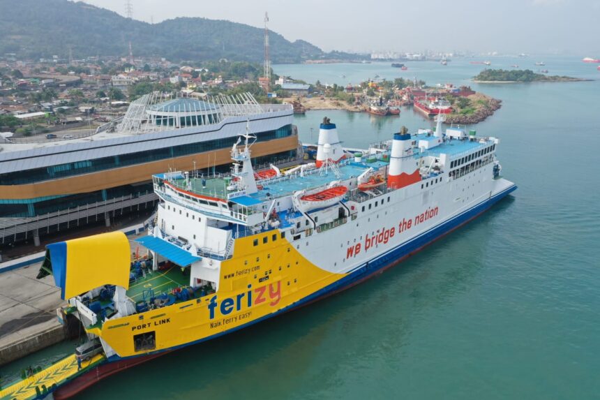 Tercatat mulai dari hari kedua Lebaran (HH) hingga H+7 total penumpang yang kembali dari Sumatera ke Jawa sebanyak 803.799 orang, dengan jumlah total kendaraan sebanyak 180.213 unit.