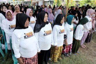 Warga di Dusun Karangmulya, Desa Blanakan, Kecamatan Blanakan, Kabupaten Subang, Jawa Barat mendapatkan penyuluhan cara membudidaya ikan dan udang dari Dinas Perikanan Kabupaten Subang. Kegiatan itu digelar oleh relawan Ganjar Sejati (GS) pada Kamis (4/5). Foto: GS