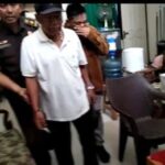 Tiopan Martua Napitupulu saat ditangkap oleh Tim Tabur Kejaksaan Negeri Kabupaten Bogor. Foto: Seksi Intelijen Kejaksaan Negeri Kabupaten Bogor