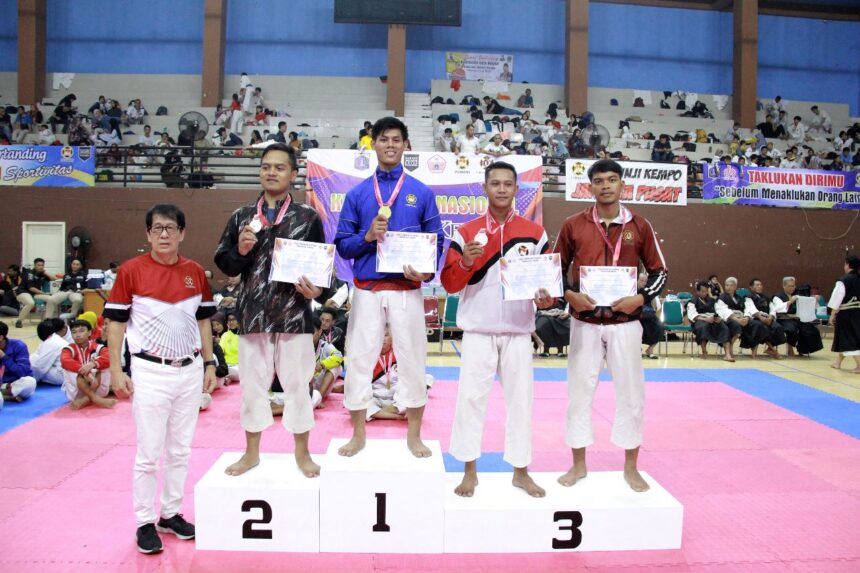 Jakarta Utara keluar sebagai juara Kejurnas Shorinji Kempo Antar Kota Kabupaten yang berakhir Minggu (28/5) di GOR Tanjung Priok, Jakarta Utara.