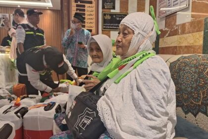 Jamaah haji Indonesia saat tiba di hotel di Madinah, Arab Saudi. Foto: Kemenag
