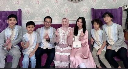 Hari ini Sahrul Gunawan dan Dine Mutiara melangsungkan pernikahan yang direstui oleh anak-anaknya. Foto: tangkapan layar Instagram @sahrulgunawanofficial