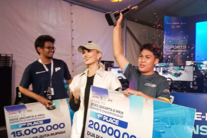 Agnez Mo bangga dan terharu dengan aksi penampilan tersebut para pemenang esport championship.