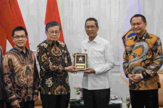 Pj Gubernur DKI Jakarta, Heru Budi Hartono saat menerima perwakilan Umat Buddha. Foto: PPID