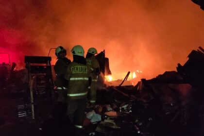 Ilustrasi - Api melahap bangunan di wilayah Jakarta Timur. Foto: Dok/ipol.id