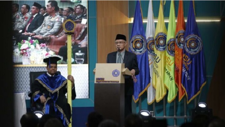 UMSU mengukuhan Irjen Polisi Dadang Hartanto SIK M.Si sebagai guru besar (profesor) bidang Ilmu Administrasi Publik. Foto: PP Muhammadiyah