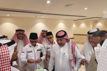 Petugas Penyelenggara Ibadah Haji (PPIH) terus memantau kesiapan maktab dalam memberikan layanan kepada jemaah di Makkah.