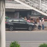 Sekelompok preman menyatroni dan menduduki rumah warga di kawasan Jatinegara, Jakarta Timur belum lama ini, sehingga warga resah akan keberadaan preman itu. Foto: Ist