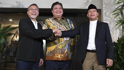 Koalisi Indonesia Bersatu (KIB) dan Koalisi Kebangkitan Indonesia Raya (KKIR) disebut akan segera mengumumkan pasangan capres dan cawapres untuk Pilpres 2024 dalam waktu dekat.