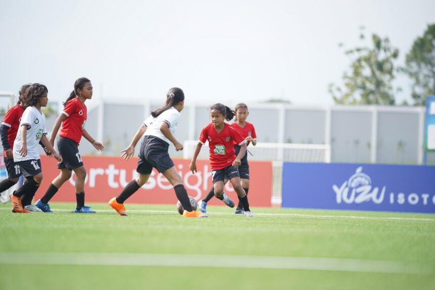 Turnamen sepak bola putri bertajuk MilkLife Soccer Challenge 2023 yang mempertemukan 32 sekolah dasar di Kudus, Jawa Tengah telah rampung diselenggarakan pada Minggu (18/6).