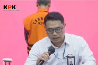 Direktur Penyidikan KPK Brigjen Asep Guntur Rahayu dalam jumpa pers di Gedung Merah Putih, Jakarta Selatan, Senin (5/6). Foto: Tangkapan layar KPK RI (Youtube.com)