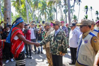 Ketua Pengarah Badan Nasional Pengelola Perbatasan (BNPP) Mahfud MD, dalam pencanangan Gerakan Pembangunan Terpadu Perbatasan (Gerbangdutas) tahun 2023, di Pulau Moa, Kabupaten Maluku Barat Daya, Kamis (15/6). Foto: Kemenkopolhukam