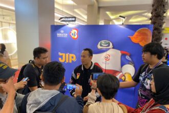 Sekjen LOC FIBA Basketball World Cup 2023 Indonesia Junas Miradiarsyah dalam sesi jumpa media di Kota Kasablanka, Minggu (25/6/2023) siang.