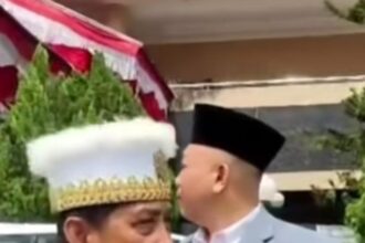 Sultan Sambaliung pergi Tinggalkan Rapat, Foto : @terang_media Instagram