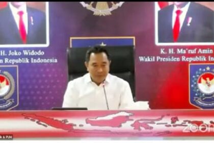 Direktur Jenderal (Dirjen) Polpum Kemendagri, Bahtiar dalam webinar dengan topik "Memahami Sistem Pemilu dari Perspektif Ilmu Pengetahuan dan Referensi Pelaksanaan di Berbagai Negara di Dunia" di Jakarta, Rabu (7/6). Foto: Tangkapan layar