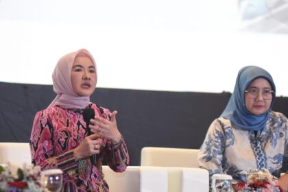 Direktur Utama Pertamina Nicke Widyawati dalam acara Media Briefing Capaian Kinerja Pertamina 2022 di Grha Pertamina,