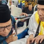 Direktur Bina Haji Ditjen Penyelenggaran Haji dan Umrah Arsad Hidayat (kiri).