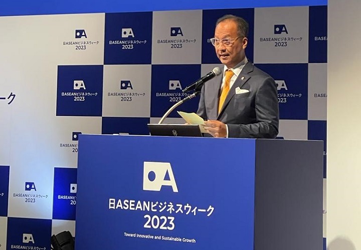 Menteri Perindustrian RI Agus Gumiwang Kartasasmita dalam sambutannya pada acara ASEAN-Jepang Business Week di Tokyo, Senin (5/6).