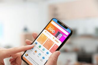 Pengguna dapat melakukan transaksi online dengan Kredivo, sehingga mendapatkan kemudahan dalam berbelanja dengan metode pembayaran fleksibel, aman dan terjangkau. Foto: Kredivo