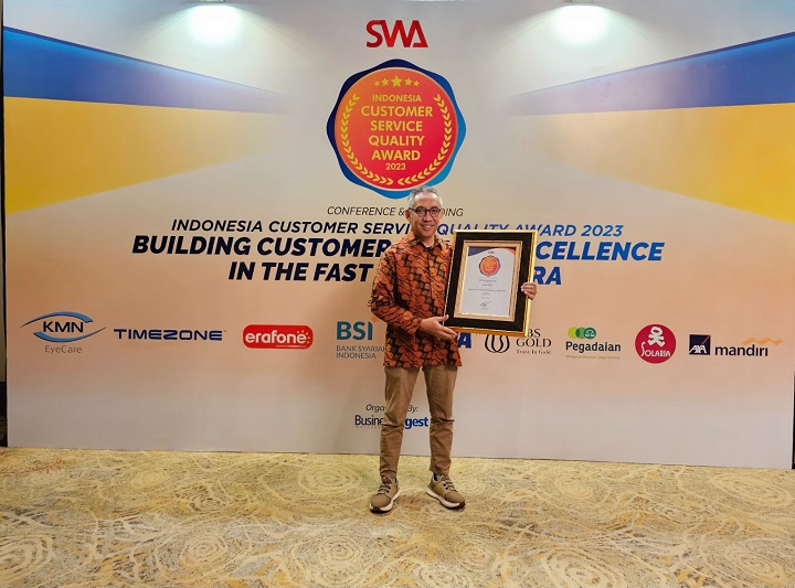 Pegadaian berhasil mendapat penghargaan Indonesia Customer Service Quality Award 2023 dengan kategori excellent, yang diselenggarakan oleh majalah Swa di Jakarta, Rabu (31/6). Foto: Pegadaian