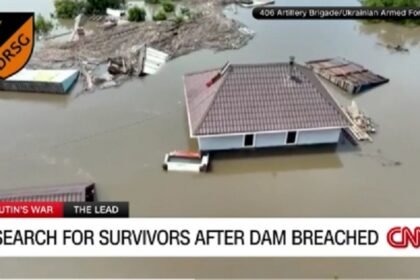 Tampak rumah yang banjir di Ukraina karena adanya bendungan yang dirusak Rusia. Foto: tangkapan layar CNN