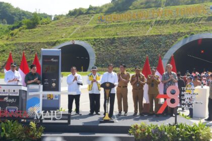 Presiden Jokowi meresmikan Jalan Tol Cisumdawu, Selasa (11/07/2023), di Jabar.