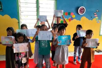 Sekitar 1.110 anak Nasabah PNM mengikuti lomba bertemakan “Anak Terlindungi, Indonesia Maju” dengan aktivitas kreasi lagu anak secara bekelompok dan gambar poster.
