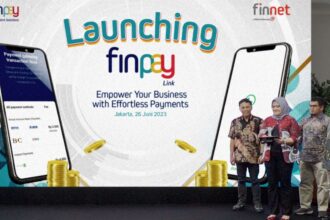 Foto 1: Direktur Enterprise Business PT Finnet Indonesia Irena Aldanituti (kedua dari kiri) melakukan seremoni peluncuran FinPay Link disaksikan VP Government and Enterprise Business Finnet Moch. Wasi’ul Hakim (paling kanan), VP Enterprise Fulfilment & Delivery Finnet Roosdiono (kedua dari kanan), dan VP Synergy & Enterprise Business Finnet Gunawan Edi Wibowo (Paling kiri) di Jakarta, beberapa waktu yang lalu. Foto: Telkom Indonesia