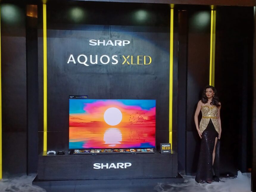 PT Sharp Electronics Indonesia resmi meluncurkan Sharp Aquos XLED Televisi (TV) di pasar Indonesia di bulan Juli 2023 dengan sasaran para konsumen kelas sultan di Hotel Mulia, Senayan, Jakarta, Rabu (5/7) siang. Foto: Joesvicar Iqbal/ipol.id