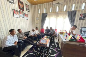 Tim Kejaksaan Negeri (Kejari) Aceh Timur saat melakukan klarifikasi terkait dugaan pungutan liar terhadap Kepala Sekolah Se-Kabupaten Aceh Timur, Rabu (5/7). Foto: Kejari Aceh Timur