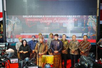 Kapolri Jenderal Listyo Sigit dalam sambutan pagelaran Wayang Kulit dengan lakon Wahyu Cakraningrat di Lapangan Bhayangkara, Jakarta Selatan, Jumat (7/7) malam. Foto: Divisi Humas Polri