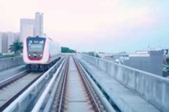 Light Rail Transit (LRT) Jakarta yang akan dilakukan uji coba terbatas. Foto: LRT