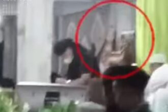 Viral penampakan mahkluk halus saat Gus Miftah mengaji di Lampung, Foto : Instagram, @gusmiftah