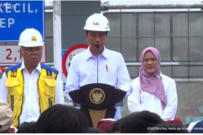 Presiden Jokowi meresmikan Jalan Tol Bengkulu-Taba Penanjung, di Kota Bengkulu, Kamis (20/07/2023)