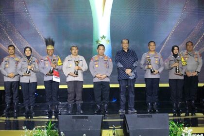 Kapolri dan Pemenang Hoegeng 768x512 transformed