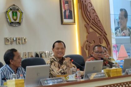 Ketua MKD DPR RI Adang Daradjatun