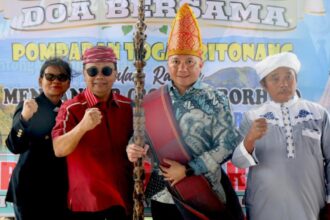 Bacaleg dari Pomparan Toga Aritonang mengajak untuk bertarung di Pemilu 2024 dengan mengedepankan azas sportivitas, rendah hati, jujur, adil tanpa melihat perbedaan, partai dan agama.