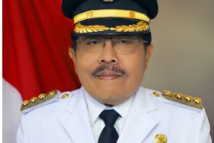 Bupati Pulau Seribu, Junaidi.