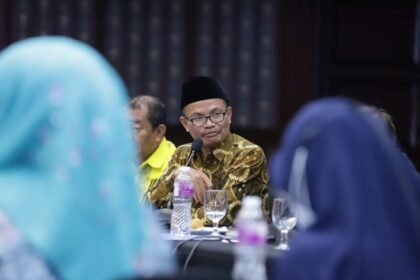 Direktur Urusan Agama Islam dan Pembinaan Syariah (Urais dan Binsyar), Kementerian Agama, Adib