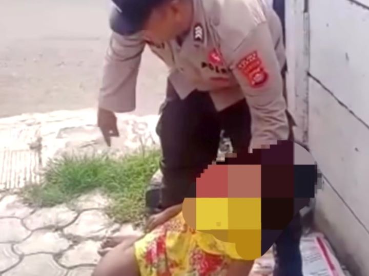 Anak yang pingsan dipinggir jalan diduga kelaparan, Foto : Tangkap Layar Instagram, @terang_media