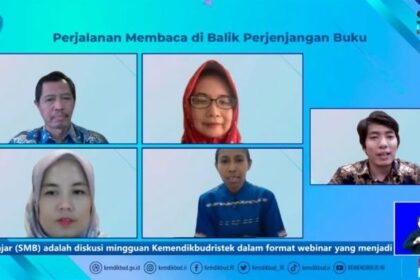 Untuk menumbuhkan kecintaan siswa dalam membaca buku, Kemendikbudristek terus menyosialisasikan kebijakan Perjenjangan Buku kepada sekolah dan pegiat literasi.