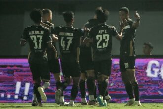 Skuat Dewa United merayakan gol Egy Maulana Vikri ke gawang Persik Kediri, Jumat (21/7/2023). Ist 