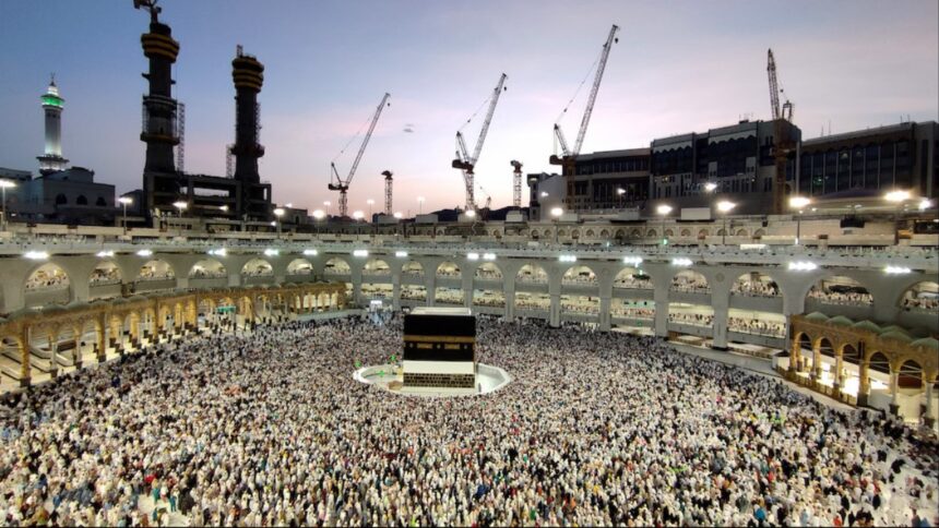 Jamaah haji dunia saat berada di Masjidil Haram.
