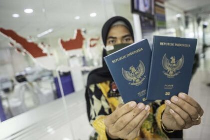 ilustrasi paspor foto antara jpfl